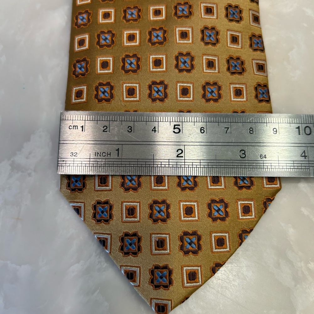 Ermenegildo Zegna Luxurious Silk Geometric Patterned Tie - Gold & Blue, Italian - Picture 12 of 13